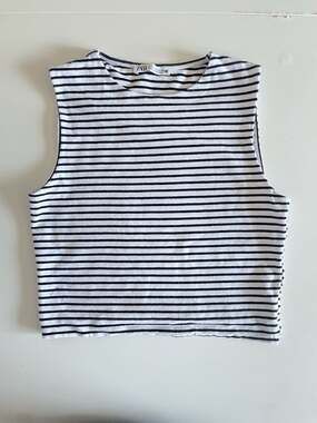 Zara Black and White Striped Sleeveless Crop Tank Top Small 07